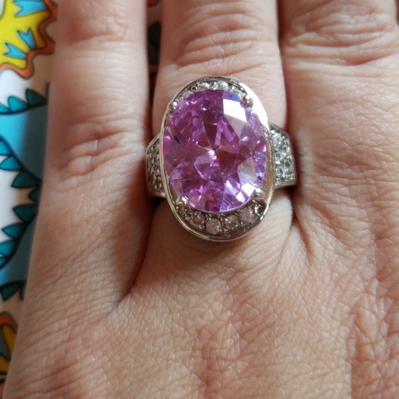 Beautiful Coctel  ring size 8 - Picture 3 of 4